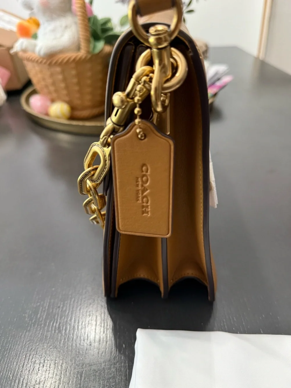 Coach Brown Leather Shoulder Bag with Gold Hardware - Picture 6 of 15